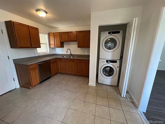 2nd image of 945 Lima Street