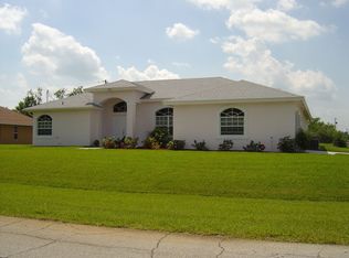 998 SW Hamberland Ave, Port Saint Lucie, FL 34953