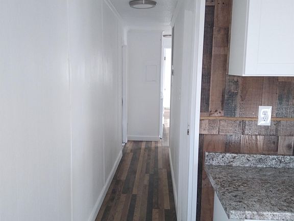 4th image of 818 Ponderosa Ln #2