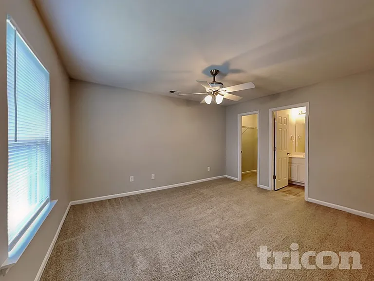 226 Blazer Dr — Photo 7