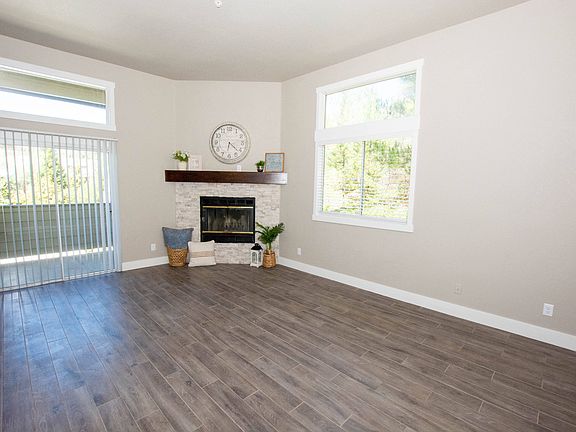 3rd image of 788 Mikkelsen Dr APT 302