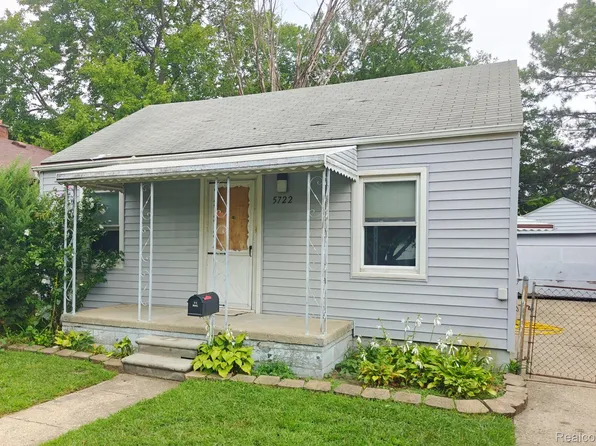 5722 N Silvery Ln, Dearborn Heights, MI 48127