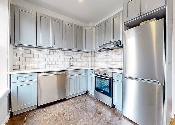 4th image of 105 Smith St #B10