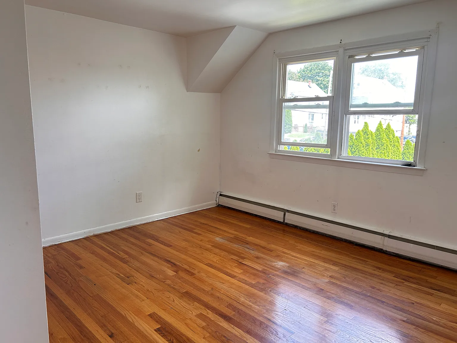 2 bed, 1000 sqft, $2,400 — Photo 2