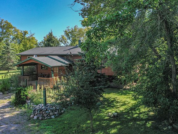 5th image of 2535 Sandhill Ln NE