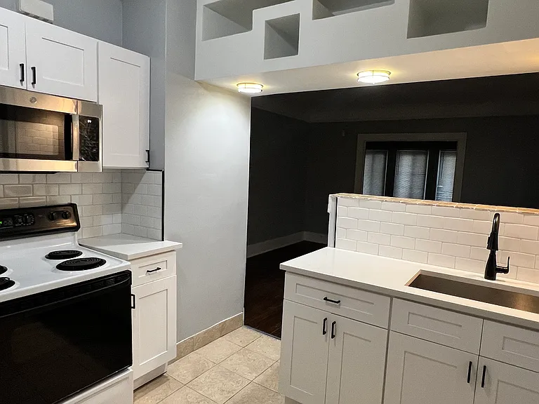 3337 Sturtevant St #3337 — Photo 3