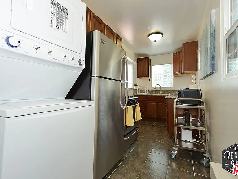 2400 Pacific Ave #6 — Photo 9