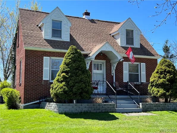 79 E Abbott Grv, Orchard Park, NY 14127