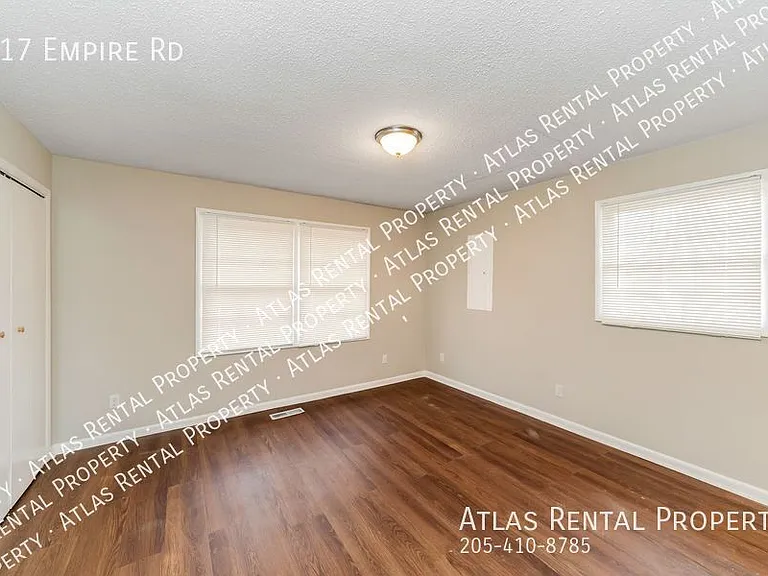 917 Empire Rd — Photo 12