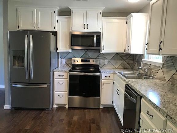 5th image of 20 W Ansley Ave