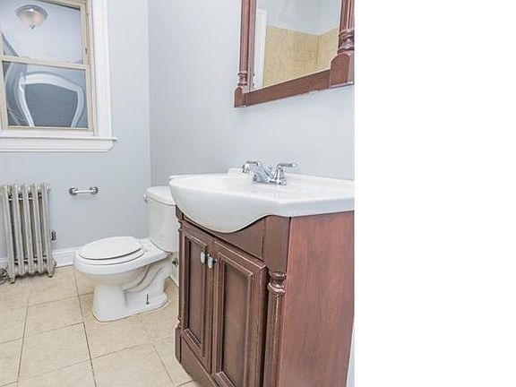 5th image of 7548 S Colfax Ave #3