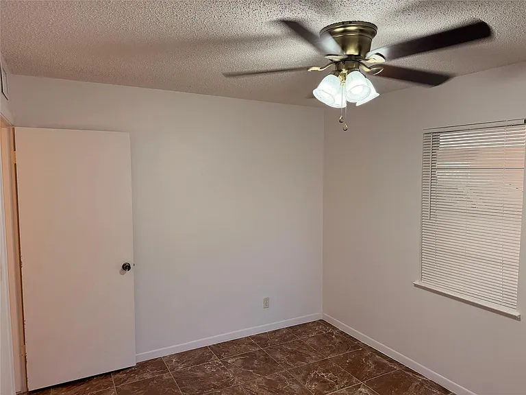 7406 Southgate Ln #A — Photo 10