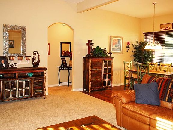 3rd image of 1121 Greens Creek Cir