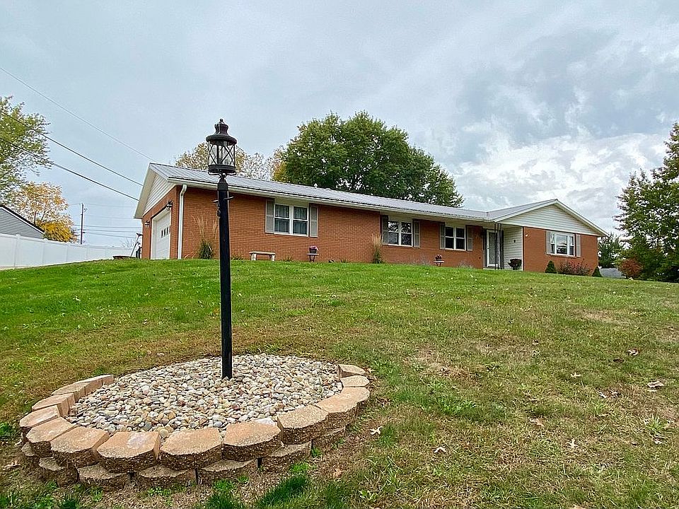 1st image of 19 Coventry Dr