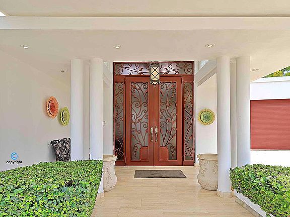 3rd image of 95 Calle Mirador 95 Paseo Alto