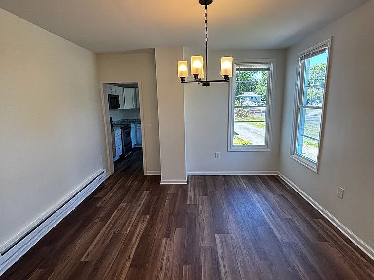 517 Aiken Ave #523 — Photo 3