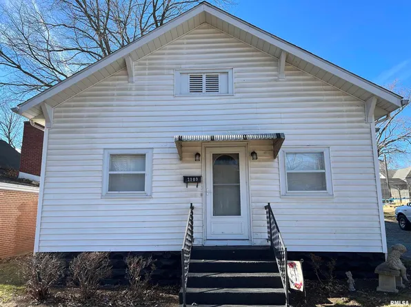 2109 Saline Ave, Eldorado, IL 62930