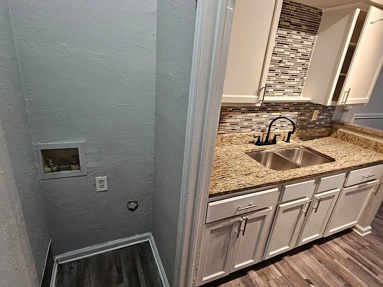 3209 Norwalk Ave #101 — Photo 5