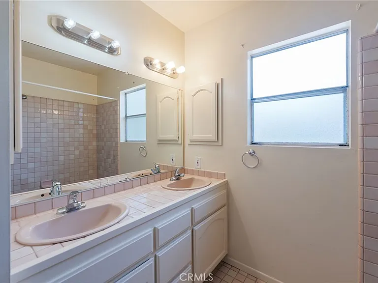 29119 S Highmore Ave — Photo 20