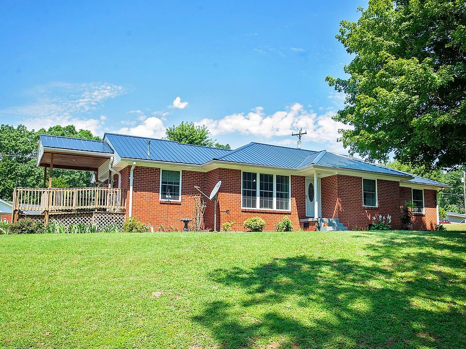 1st image of 102 Cedar Hill Dr