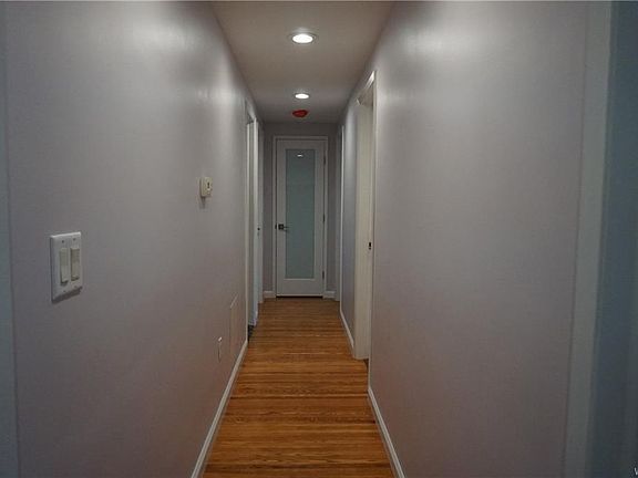 4th image of 4690 Boncrest Dr W