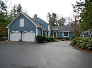 16 Island Pond Rd, Cumberland Foreside, ME 04110