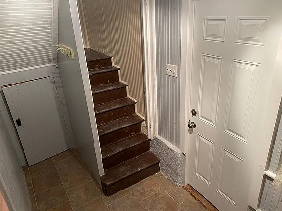 4th image of 4631 Oldenburg Ave