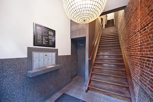 Rented by Compass | media 18