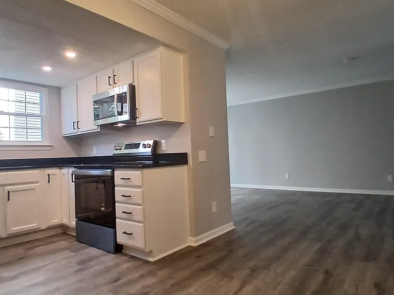 12002 Golf Ridge Ct — Photo 32