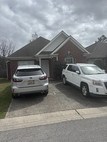 3021 Summit Dr Photo 1