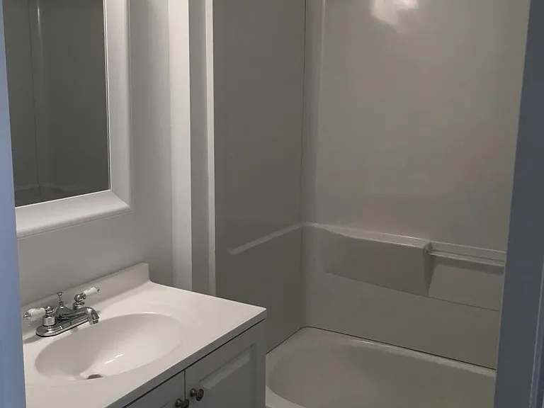 104 Franklin Ave #1 — Photo 7