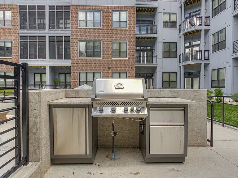 Midtown Flats — Photo 11
