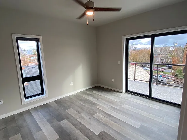 Booster Court — Photo 29