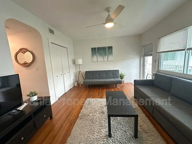 7207 Bay Dr — Photo 3