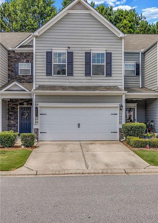 1st image of 411 Crescent Woode Dr