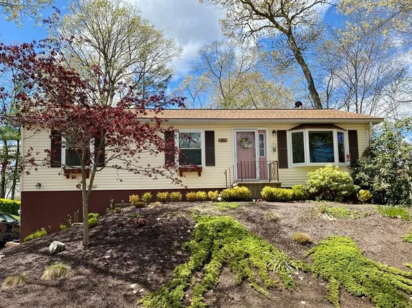 21 Oakmont St, Webster, MA 01570