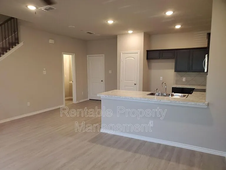 2920 Bluets Dr — Photo 17