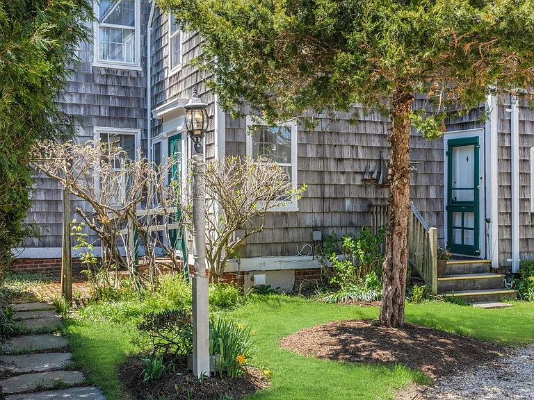 2214 Montauk Hwy — Photo 16