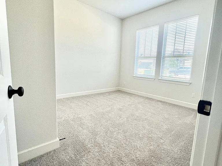 6904 Empresa Dr — Photo 29