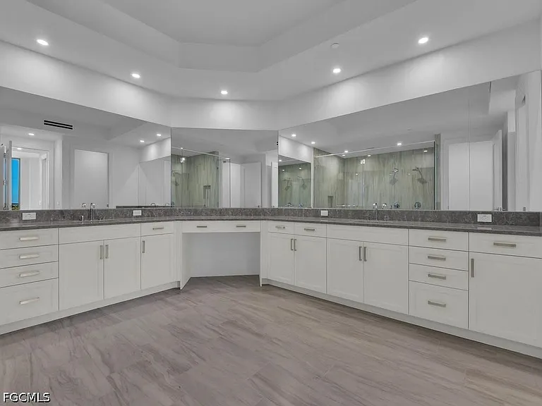 4810 Pelican Colony Blvd #401 — Photo 10