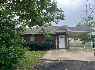 404 Baker St #B, Lindale, TX 75771