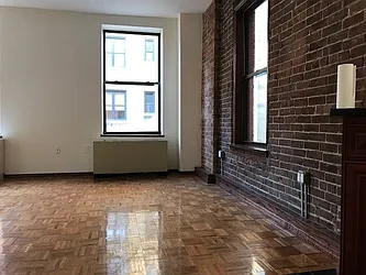 Rented by Urban Real Estate Inc