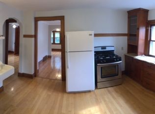 1463 S 90th St, West Allis, WI 53214