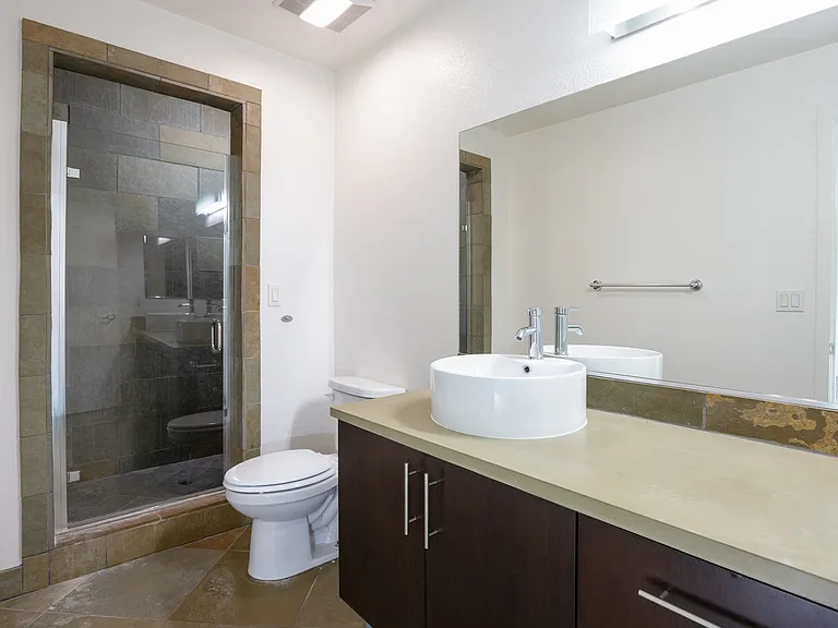 730 W Doran St — Photo 11