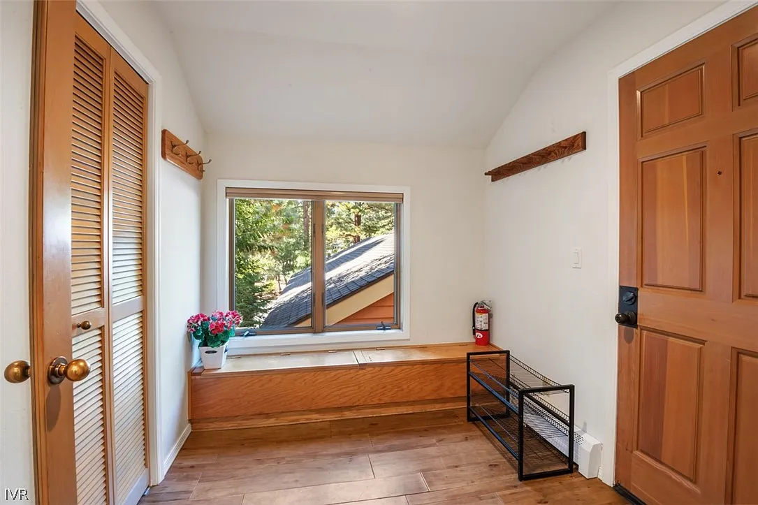 3 bed, 3.0 bath, 1789 sqft, $4,300 — Photo 4