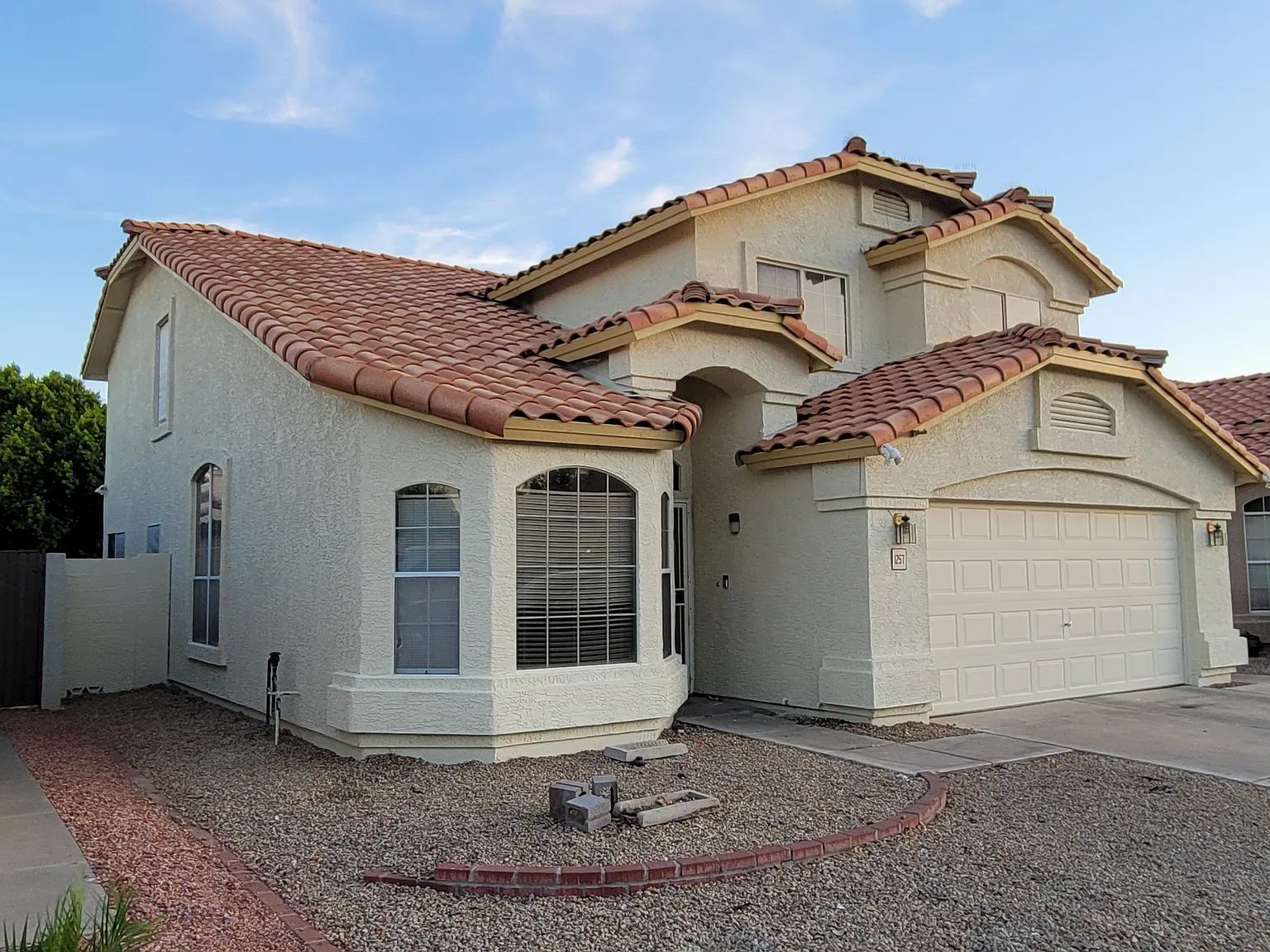 4 bed, 2.5 bath, 2200 sqft, $2,700 — Photo 2
