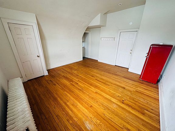 3rd image of 166 2nd Ave APT 11