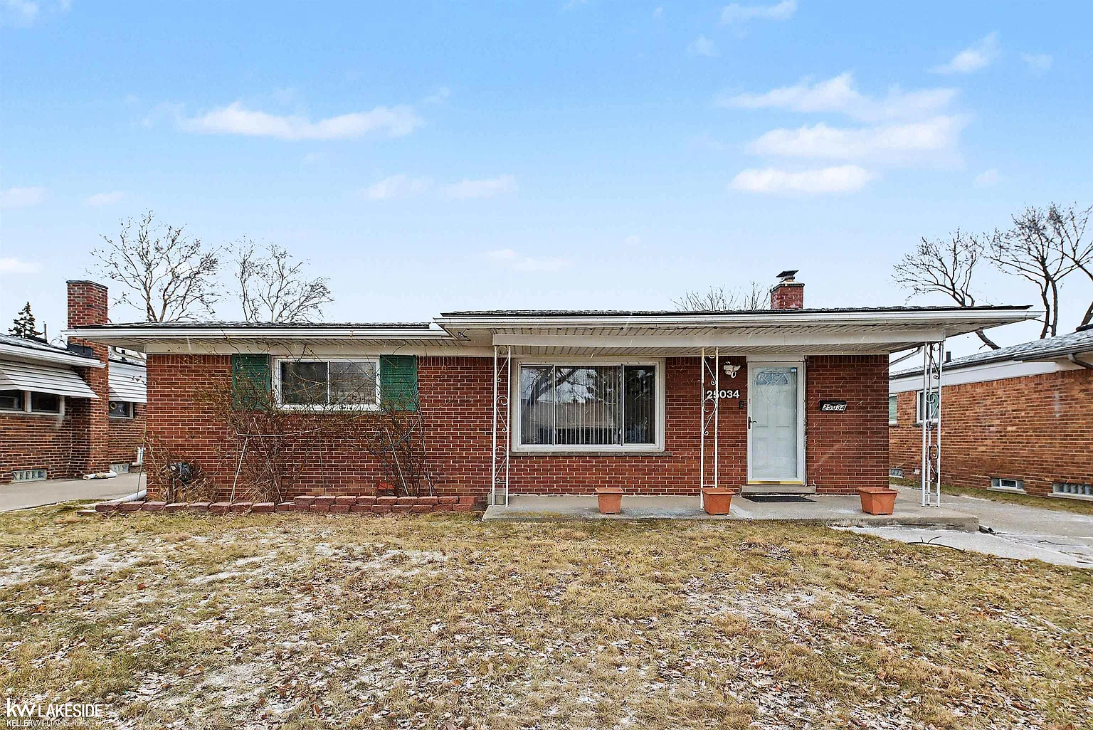 25034 Cunningham Ave photo 1