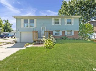 409 E Almond Dr, Washington, IL