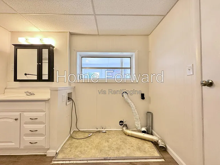 107 N Robbins Ct — Photo 8